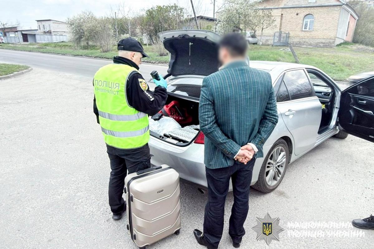 У Рівному затримали іноземця, який обікрав 87-річного пенсіонера у Дубні