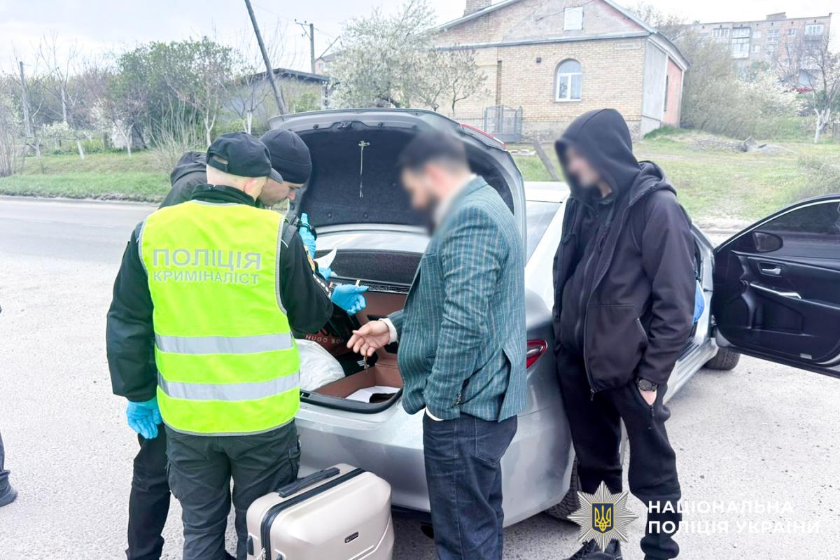 У Рівному взяли під варту іноземця, підозрюваного у крадіжці коштів у пенсіонера
