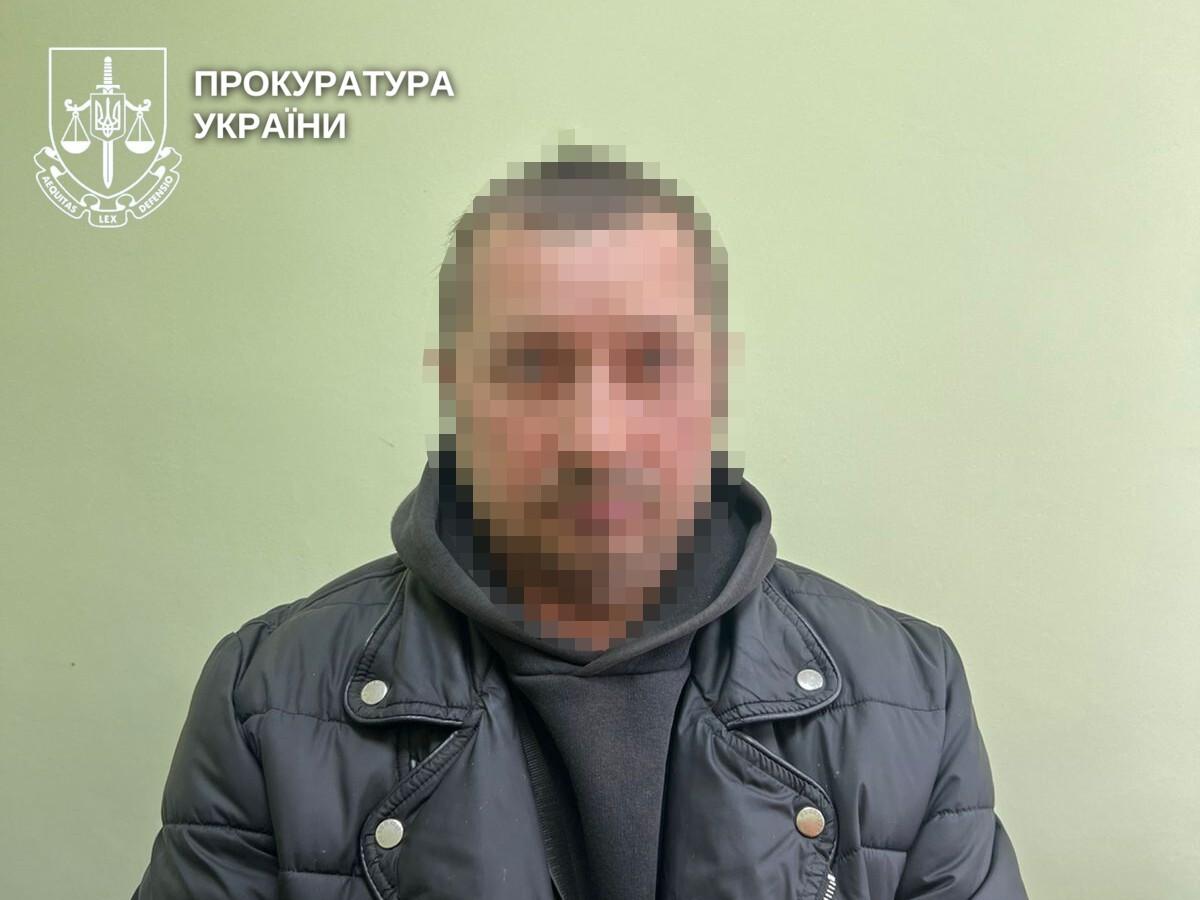 На Рівненщині чоловіка підозрюють у розбещенні неповнолітніх