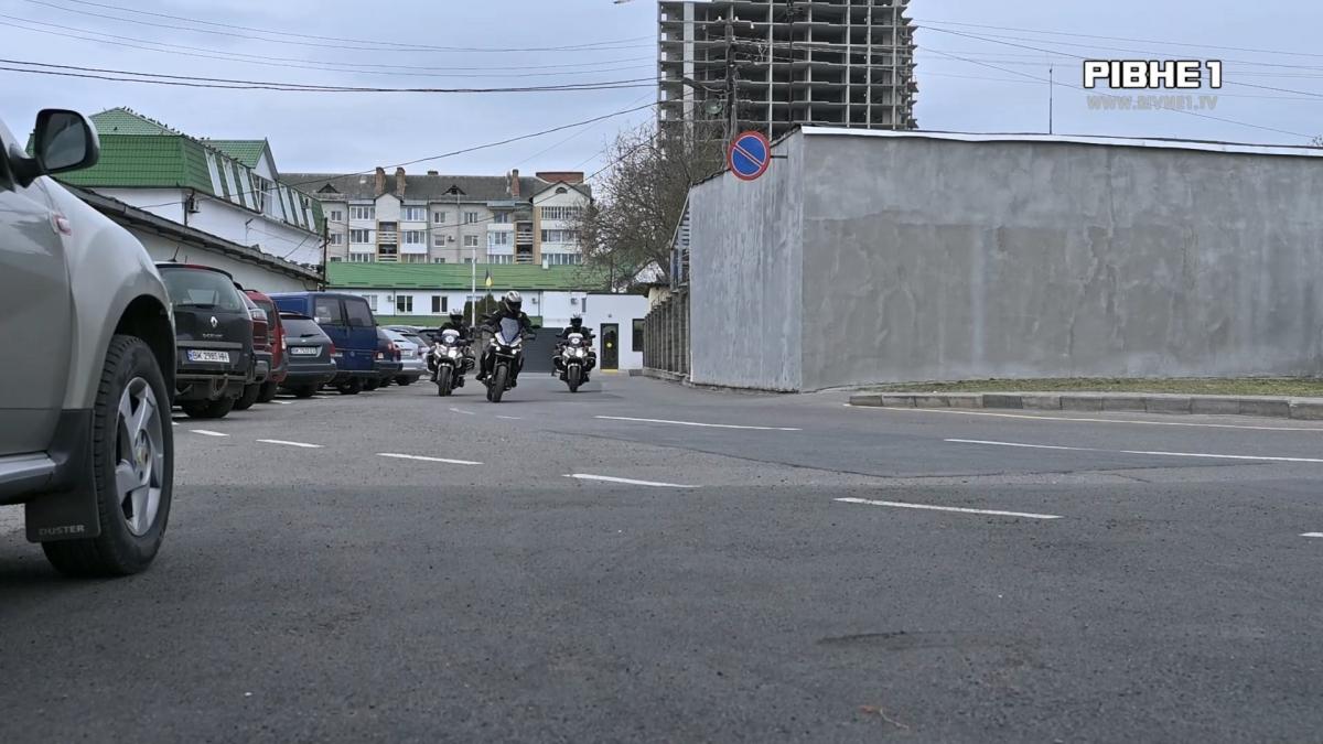Швидкість та мобільність: на вулиці Рівного виїхав мотопатруль (ВІДЕО)