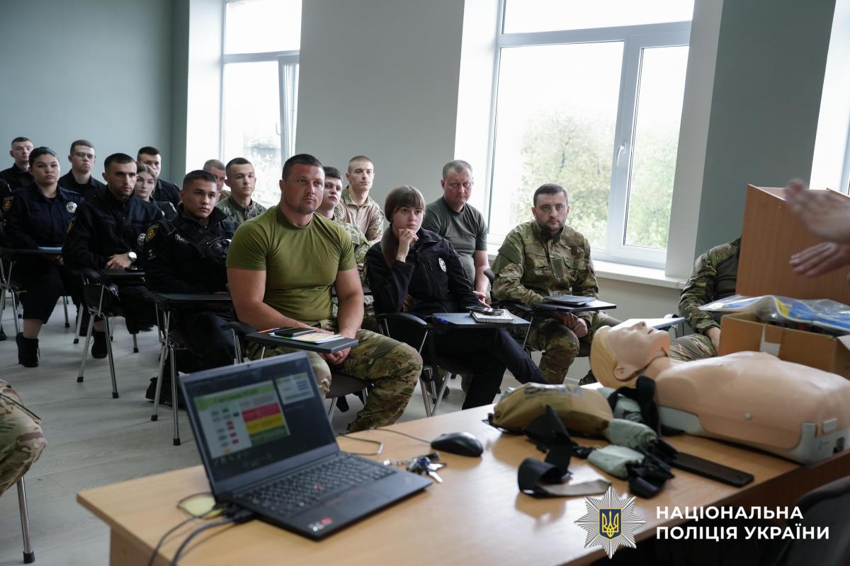 Поліцейські Рівненщини вдосконалювали навички з домедичної допомоги