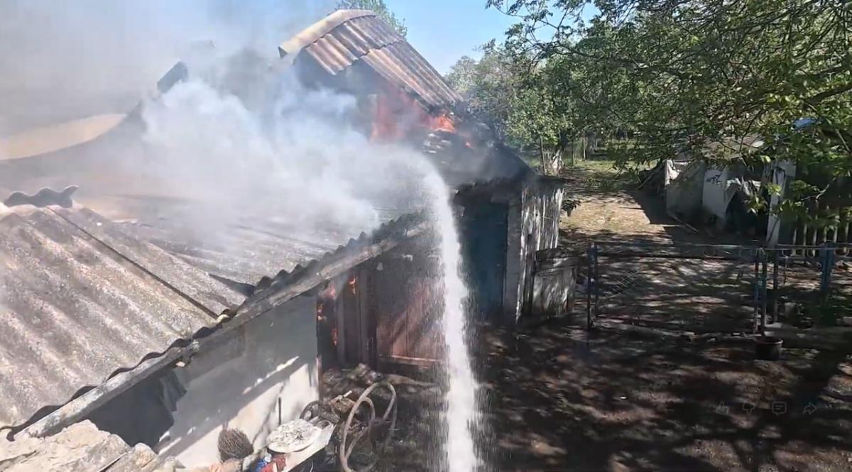 У селі Грем’яче на Рівненщині горіла господарська будівля