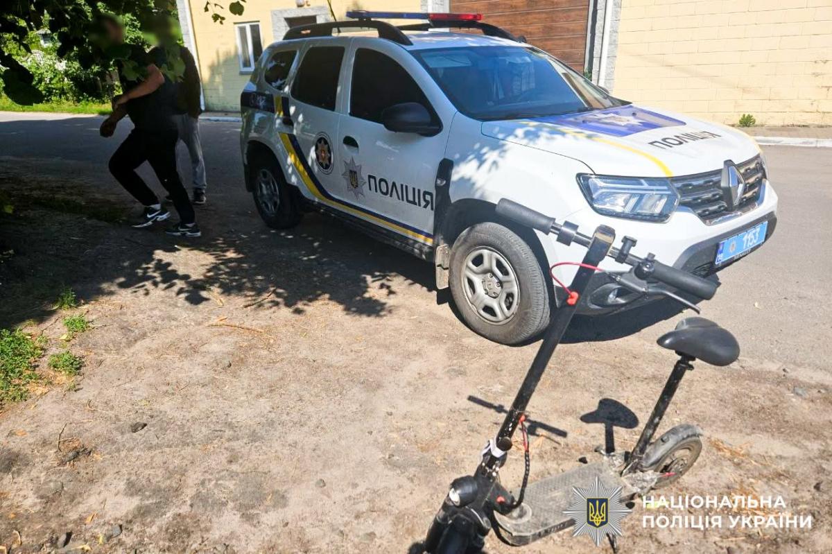 Під вартою перебуватиме зловмисник, який у Рівненському районі викрав електросамокат (ФОТО)