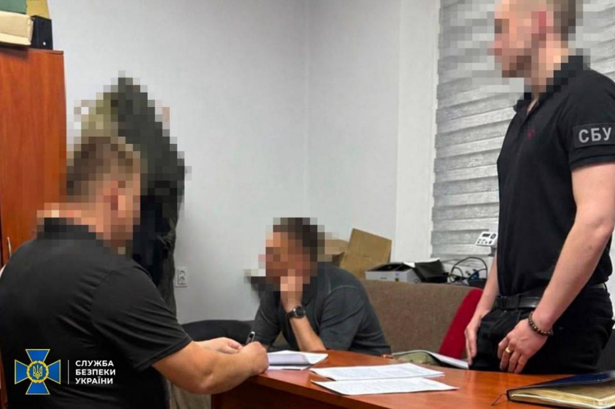 СБУ викрила у Рівному схему ухилення від мобілізації через фіктивне працевлаштування на об’єкт критичної інфраструктури