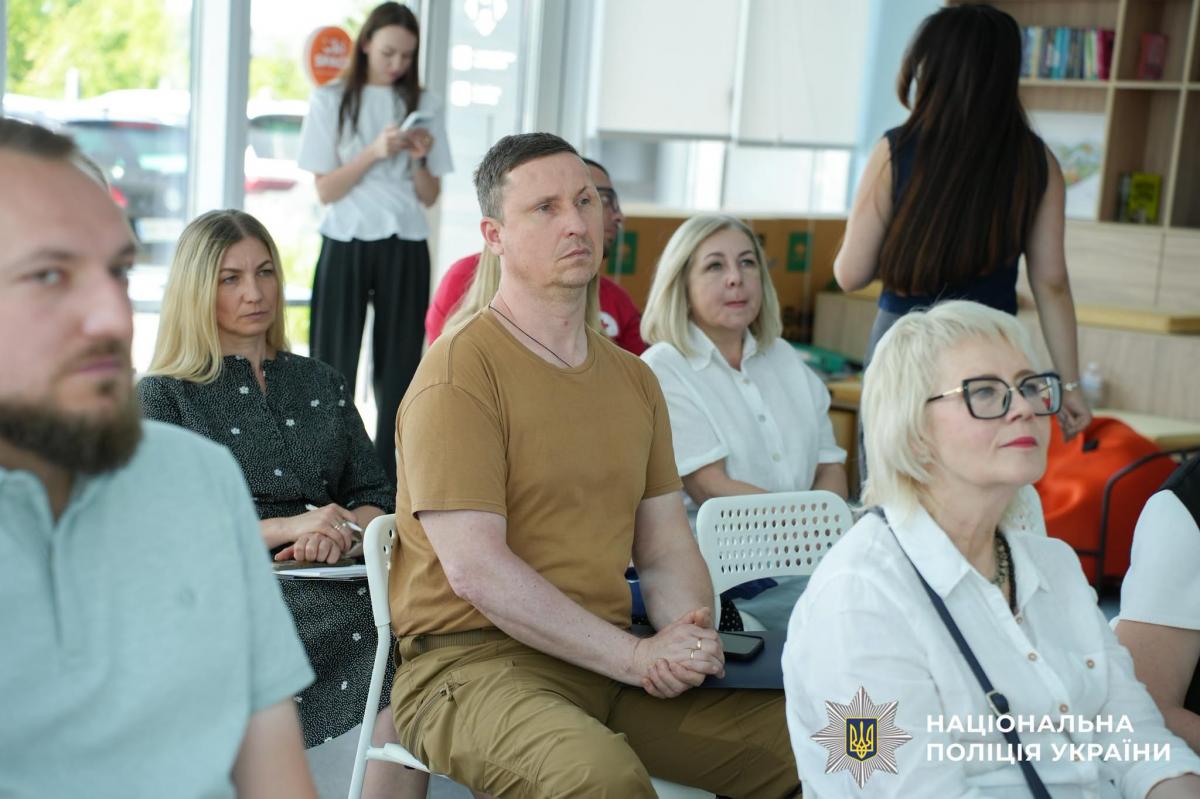 Поліцейські Рівненщини долучилися до обговорення спільного маршруту підтримки ветеранів