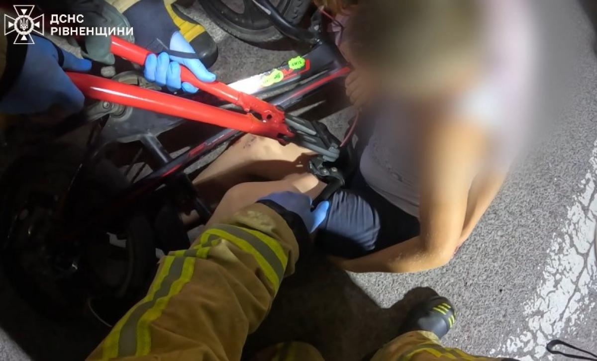 На Дубенщині шестирічний хлопчик травмувався під час катання на велосипеді (ВІДЕО)